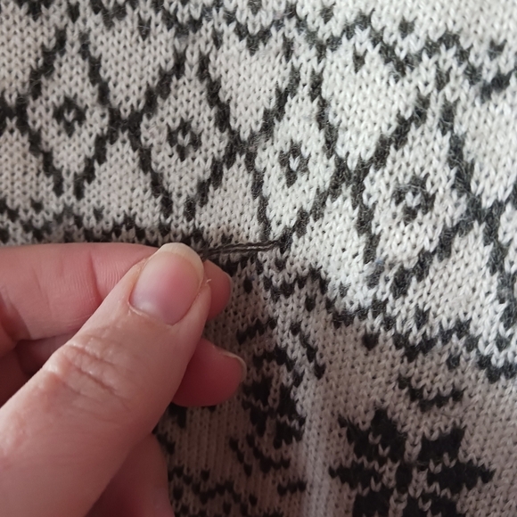 Forever 21 Reindeer Fair Isle Christmas Holiday Sweater Size Small - Picture 4 of 5